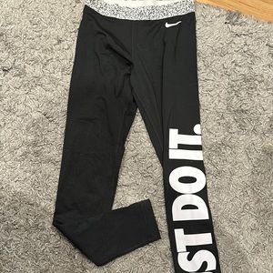 women’s nike pro leggings black